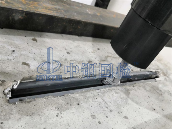 預(yù)埋槽道試驗中